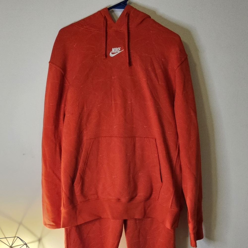Nike Red Sweatshirt and Sweatpants Athletic Sweatsuit